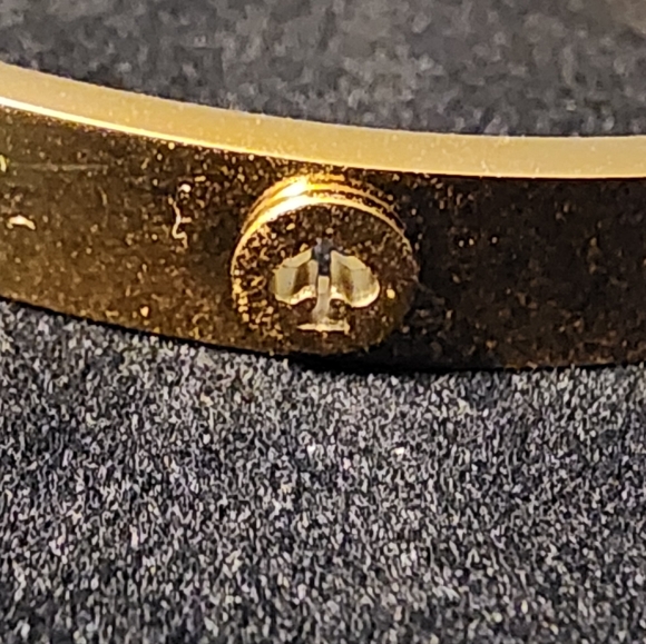 Kate Spade Gold studded hinged bangle bracelet "Spot The Spade" NWT! ♠️ - Picture 8 of 16